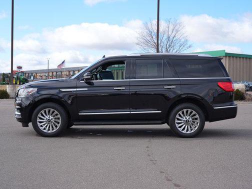 2019 Lincoln Navigator Standard