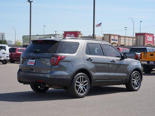 Magnetic Metallic 2016 Ford Explorer Sport