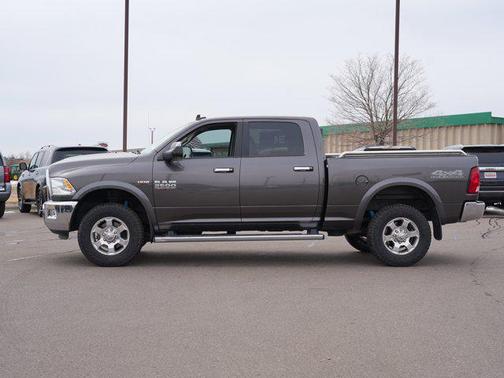 2017 RAM 2500 Big Horn Crew Cab 4x4 6'4' Box