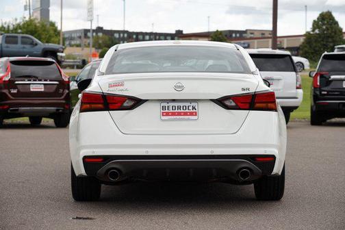 2020 Nissan Altima SR FWD