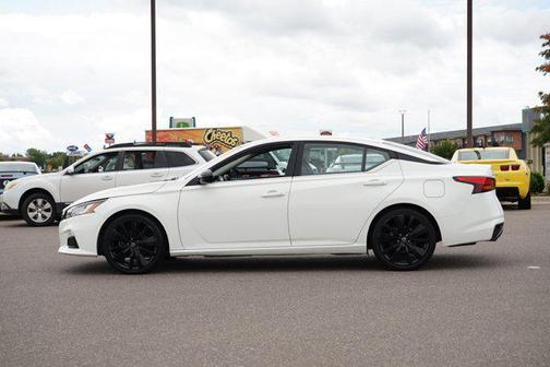 2020 Nissan Altima SR FWD