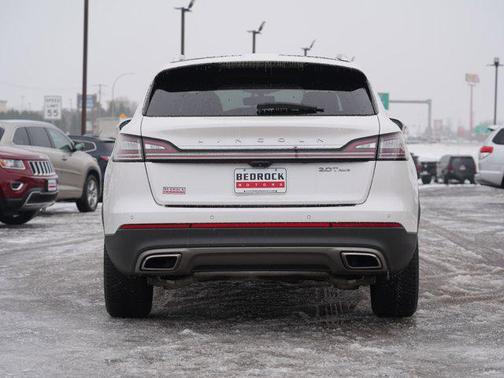 2019 Lincoln Nautilus Select