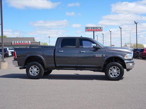 Granite Crystal Metallic Clearcoat 2014 RAM 2500 Laramie
