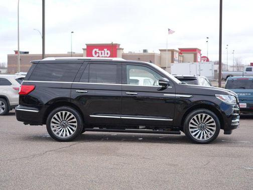 Infinite Black Metallic 2019 Lincoln Navigator Reserve