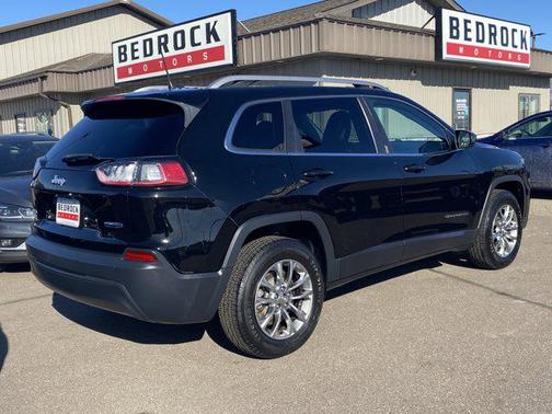 Diamond Black Crystal Pearlcoat 2019 Jeep Cherokee Latitude Plus
