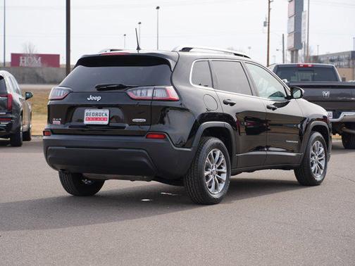 Diamond Black Crystal Pearlcoat 2019 Jeep Cherokee Latitude Plus