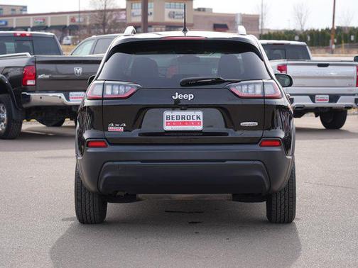 Diamond Black Crystal Pearlcoat 2019 Jeep Cherokee Latitude Plus