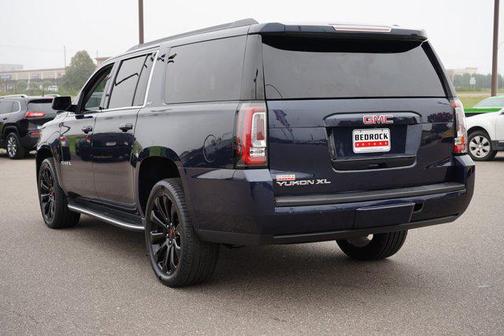 2017 GMC Yukon XL SLT