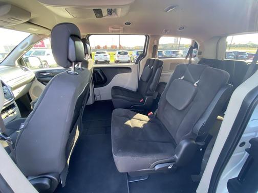 White Knuckle Clearcoat 2019 Dodge Grand Caravan SE