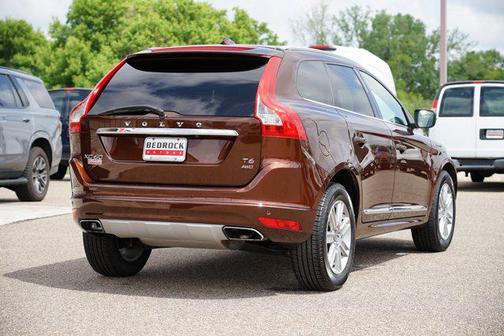 2016 Volvo XC60 T6 Drive-E Platinum