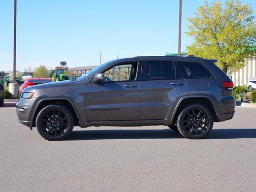 Gray 2018 Jeep Grand Cherokee Laredo E