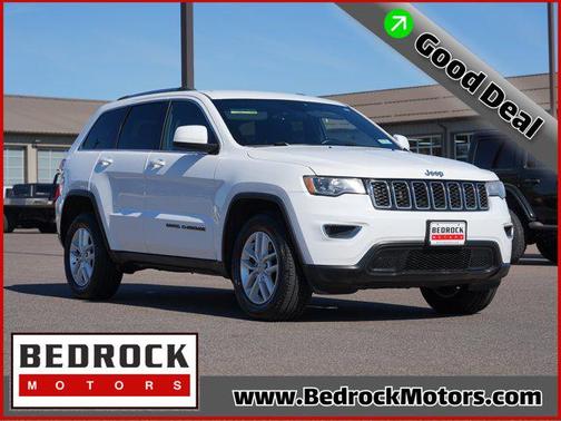 Bright White Clearcoat 2018 Jeep Grand Cherokee Laredo E