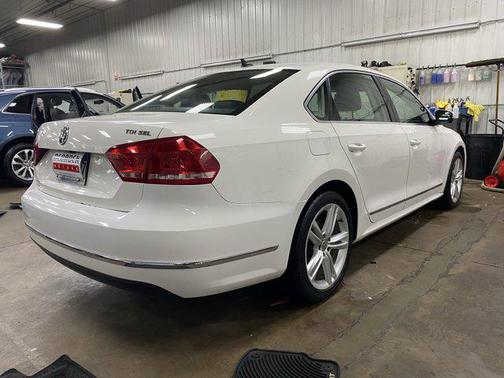 Candy White 2013 Volkswagen Passat 2.0 TDI SEL Premium