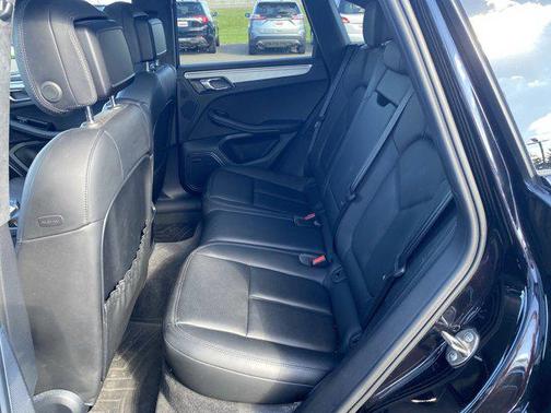 2016 Porsche Macan Turbo