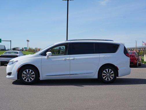 Bright White Clearcoat 2020 Chrysler Pacifica Touring-L Plus