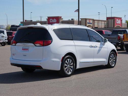 Bright White Clearcoat 2020 Chrysler Pacifica Touring-L Plus