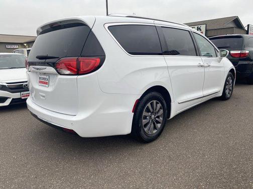 2019 Chrysler Pacifica Touring-L Plus