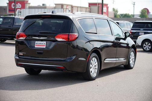2018 Chrysler Pacifica Touring-L