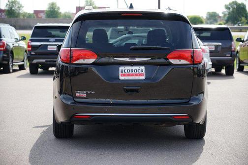 2018 Chrysler Pacifica Touring-L