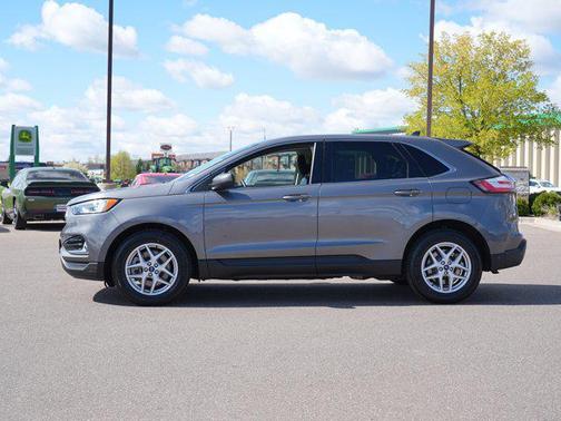 Carbonized Gray Metallic 2022 Ford Edge SEL