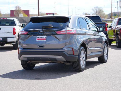 Carbonized Gray Metallic 2022 Ford Edge SEL