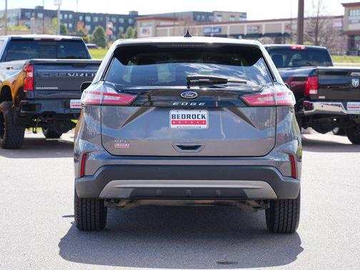 Carbonized Gray Metallic 2022 Ford Edge SEL