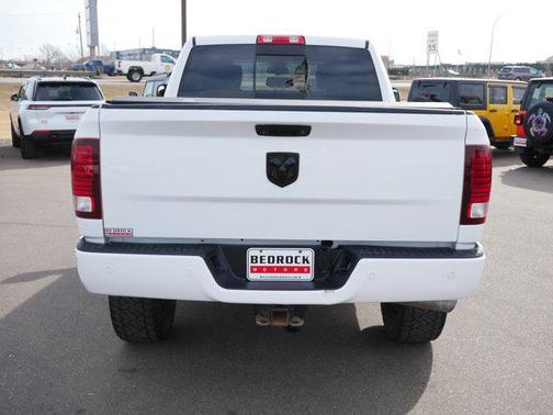 2018 RAM 2500 Laramie Crew Cab 4x4 6'4' Box