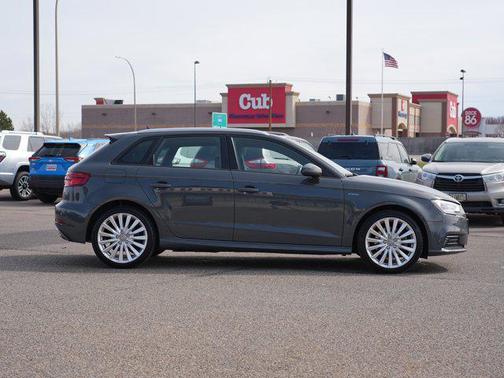 2017 Audi A3 e-tron 1.4T Premium