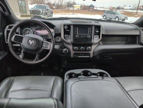 2022 RAM 2500 Tradesman Crew Cab 4x4 8' Box