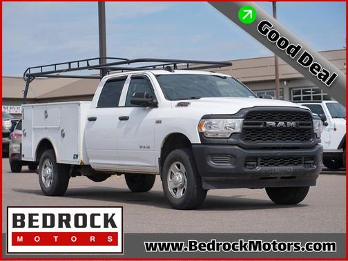 Bright White Clearcoat 2022 RAM 2500 Tradesman Crew Cab 4x4 8' Box