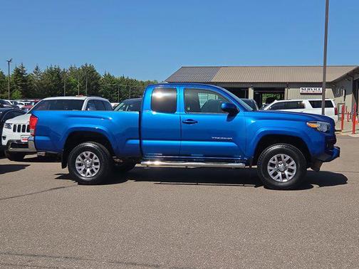 Blazing Blue Pearl 2016 Toyota Tacoma SR5