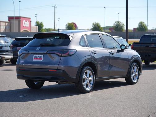 Modern Steel Metallic 2024 Honda HR-V LX