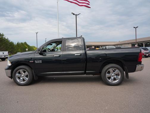 Black Forest Green Pearlcoat 2017 RAM 1500 Big Horn