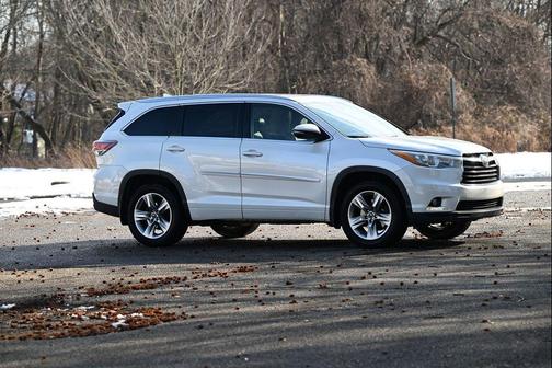 2016 Toyota Highlander Limited Platinum