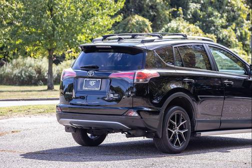 2018 Toyota RAV4 SE