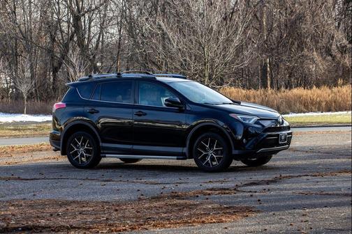 2018 Toyota RAV4 SE