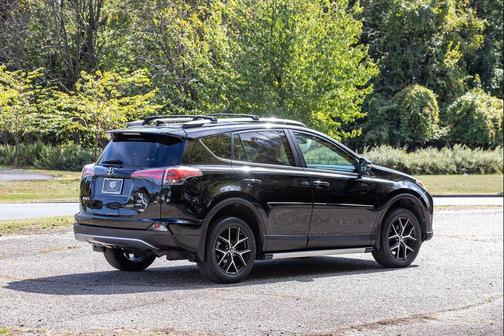 2018 Toyota RAV4 SE