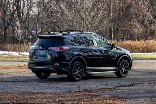 2018 Toyota RAV4 SE