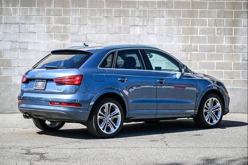 Utopia Blue Metallic 2016 Audi Q3 2.0T Premium Plus