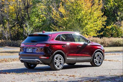 Burgundy Velvet Metallic Tinted Clearcoat 2017 Lincoln MKC Reserve
