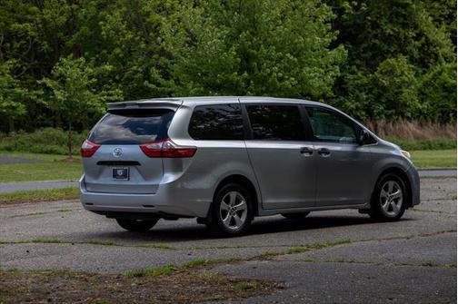 2018 Toyota Sienna SE