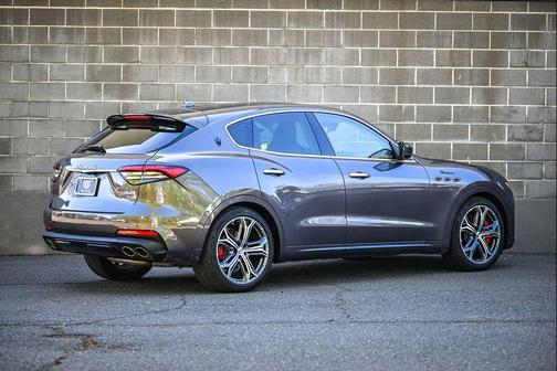 Grigio Maratea Metallic 2023 Maserati Levante Modena