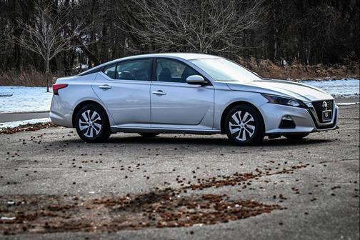 2022 Nissan Altima S FWD