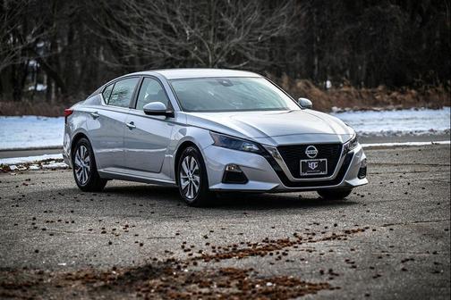 2022 Nissan Altima S FWD