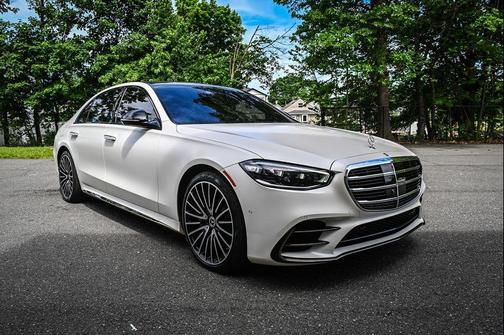 MANUFAKTUR Cashmere White Magno 2023 Mercedes-Benz S-Class 4MATIC