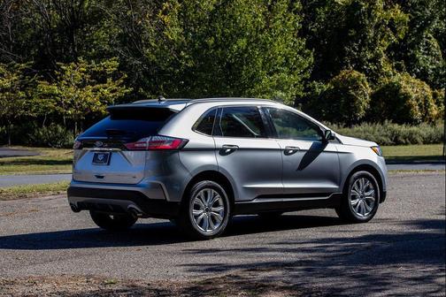2020 Ford Edge Titanium