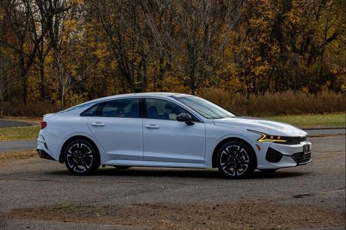 2023 Kia K5 GT-Line