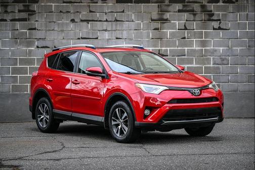 Barcelona Red Metallic 2017 Toyota RAV4 XLE
