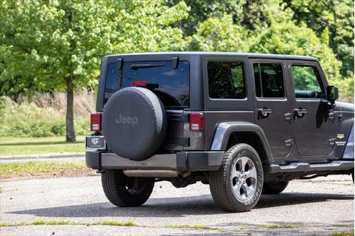 2016 Jeep Wrangler Unlimited Sahara