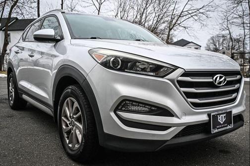 2017 Hyundai TUCSON SE
